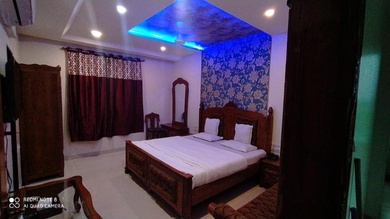 Hotel Shalimar Executive, Uran Islampur Peth  Kültér fotó