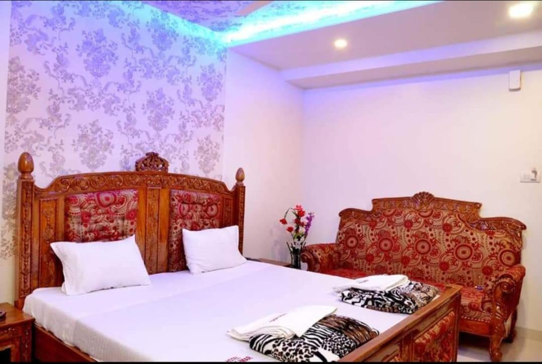 Hotel Shalimar Executive, Uran Islampur Peth  Kültér fotó